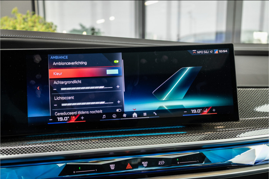 BMW 7 Serie M760e xDrive - M Sport | Bowers & Wilkins | SkyLounge | Oxidgrau