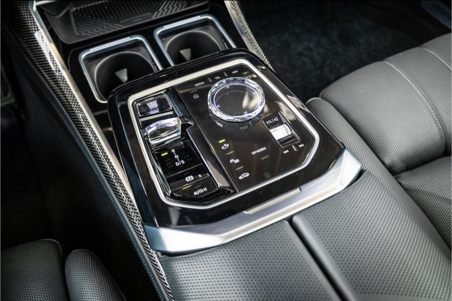 BMW 7 Serie M760e xDrive - M Sport | Bowers & Wilkins | SkyLounge | Oxidgrau