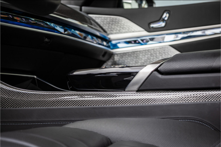 BMW 7 Serie M760e xDrive - M Sport | Bowers & Wilkins | SkyLounge | Oxidgrau
