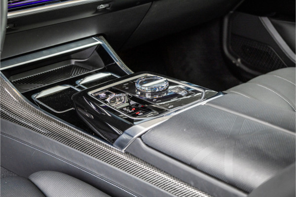 BMW 7 Serie M760e xDrive - M Sport | Bowers & Wilkins | SkyLounge | Oxidgrau