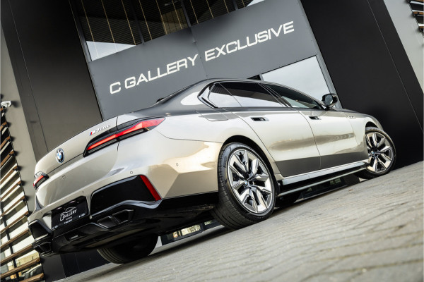 BMW 7 Serie M760e xDrive - M Sport | Bowers & Wilkins | SkyLounge | Oxidgrau