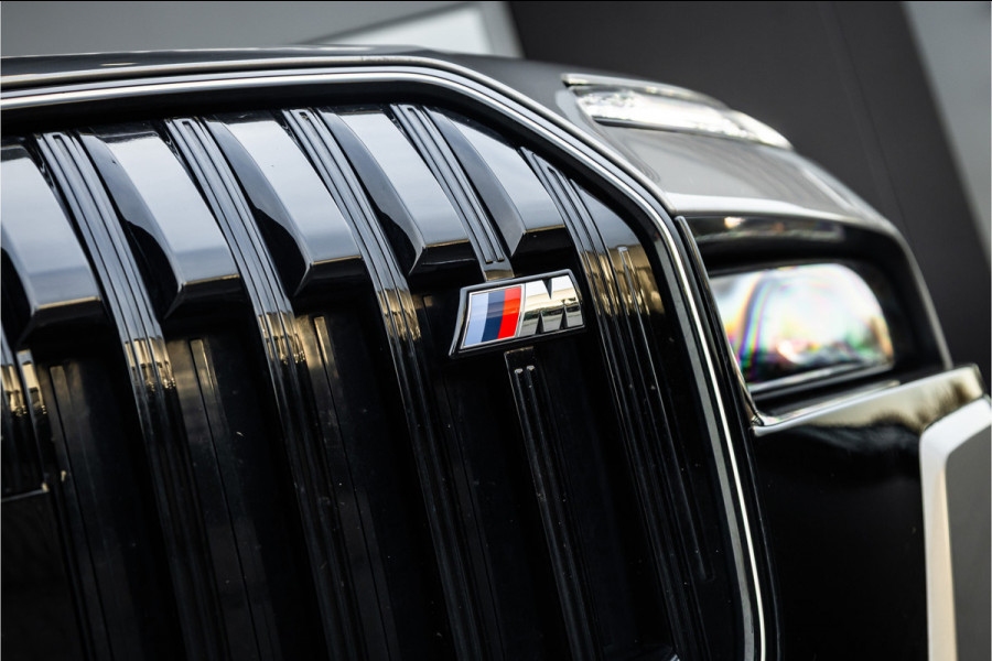 BMW 7 Serie M760e xDrive - M Sport | Bowers & Wilkins | SkyLounge | Oxidgrau