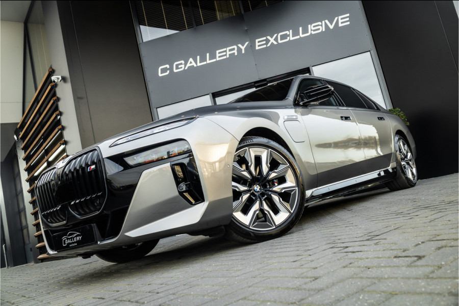 BMW 7 Serie M760e xDrive - M Sport | Bowers & Wilkins | SkyLounge | Oxidgrau
