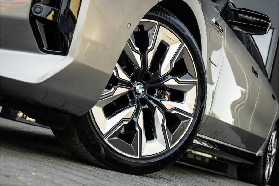 BMW 7 Serie M760e xDrive - M Sport | Bowers & Wilkins | SkyLounge | Oxidgrau