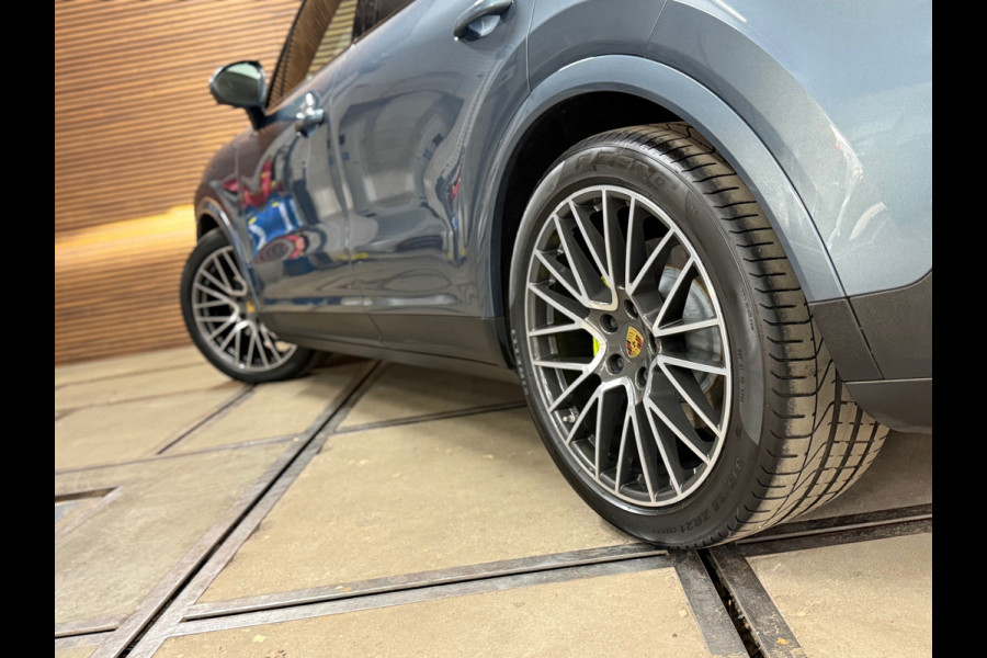 Porsche Cayenne 3.0 E-Hybrid | Full Option | Vierwielbesturing | PANO | PDLS+ | BOSE | PASM | ComfortPakket | Soft Close |Trekhaak