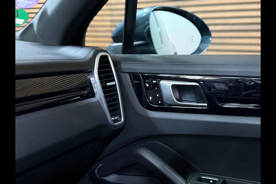 Porsche Cayenne 3.0 E-Hybrid | Full Option | Vierwielbesturing | PANO | PDLS+ | BOSE | PASM | ComfortPakket | Soft Close |Trekhaak