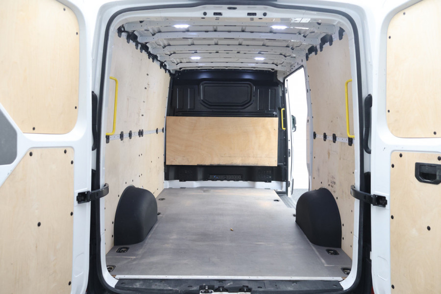 Volkswagen Crafter 35 2.0 TDI L3H2