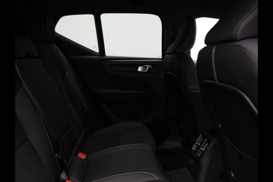 Volvo XC40 T4 Ultimate Bright PHEV 211pk Dealer O.H. | Adaptive Cruise | 360 Camera | Harman / Kardon | Alcantara Sportstoelen Memory | Apple Carplay | Stuur Verwarmd | Blis | Keyless | Navigatie | DAB | Plug In Hybrid |