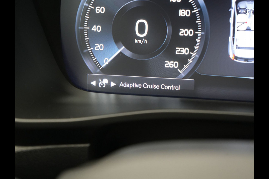 Volvo XC40 T4 Ultimate Bright PHEV 211pk Dealer O.H. | Adaptive Cruise | 360 Camera | Harman / Kardon | Alcantara Sportstoelen Memory | Apple Carplay | Stuur Verwarmd | Blis | Keyless | Navigatie | DAB | Plug In Hybrid |
