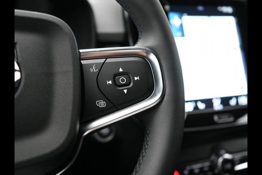 Volvo XC40 T4 Ultimate Bright PHEV 211pk Dealer O.H. | Adaptive Cruise | 360 Camera | Harman / Kardon | Alcantara Sportstoelen Memory | Apple Carplay | Stuur Verwarmd | Blis | Keyless | Navigatie | DAB | Plug In Hybrid |