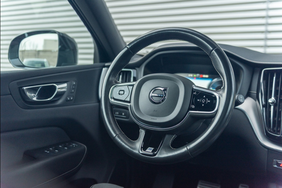 Volvo XC60 T8 Aut. R-Design Leder Parkeercamera Stoelverwarming 390pk