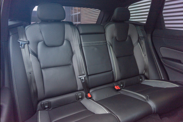 Volvo XC60 T8 Aut. R-Design Leder Parkeercamera Stoelverwarming 390pk