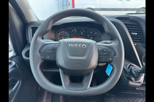 Iveco Daily 35C14 2.3 L3H2 Dubbellucht Airco Cruise Control Trekhaak Luchtgeveerde Stoel