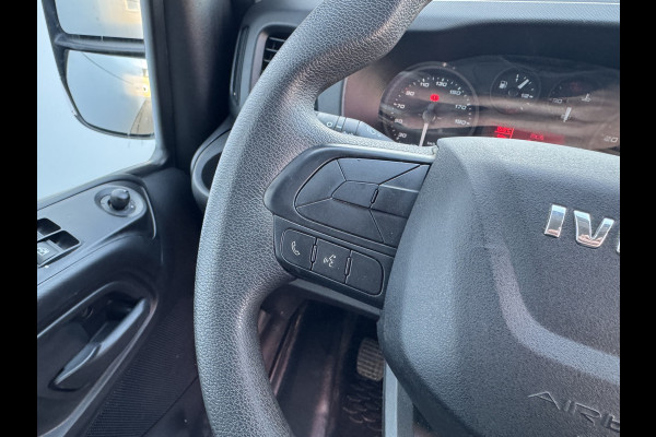 Iveco Daily 35C14 2.3 L3H2 Dubbellucht Airco Cruise Control Trekhaak Luchtgeveerde Stoel