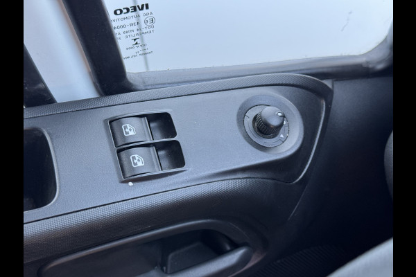 Iveco Daily 35C14 2.3 L3H2 Dubbellucht Airco Cruise Control Trekhaak Luchtgeveerde Stoel