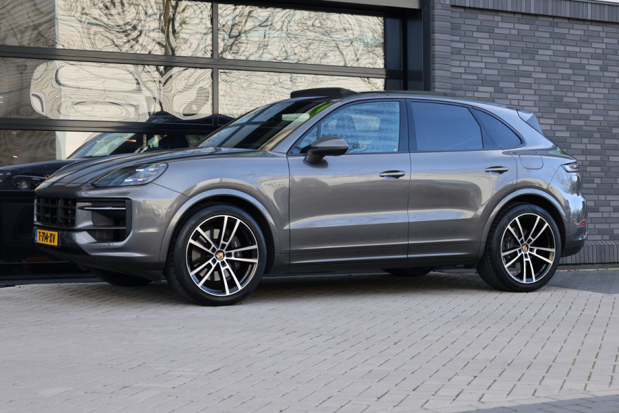 Porsche Cayenne 3.0 E-Hybrid | NAP | PANO | HUD | MEMORY | SPORTUITLAAT | BOSE | STUURVERW |
