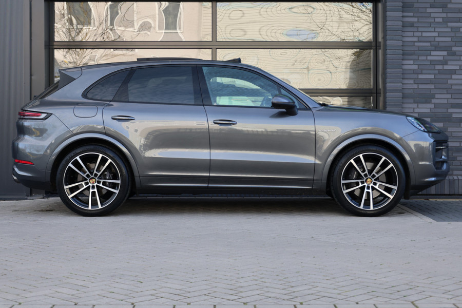 Porsche Cayenne 3.0 E-Hybrid | NAP | PANO | HUD | MEMORY | SPORTUITLAAT | BOSE | STUURVERW |