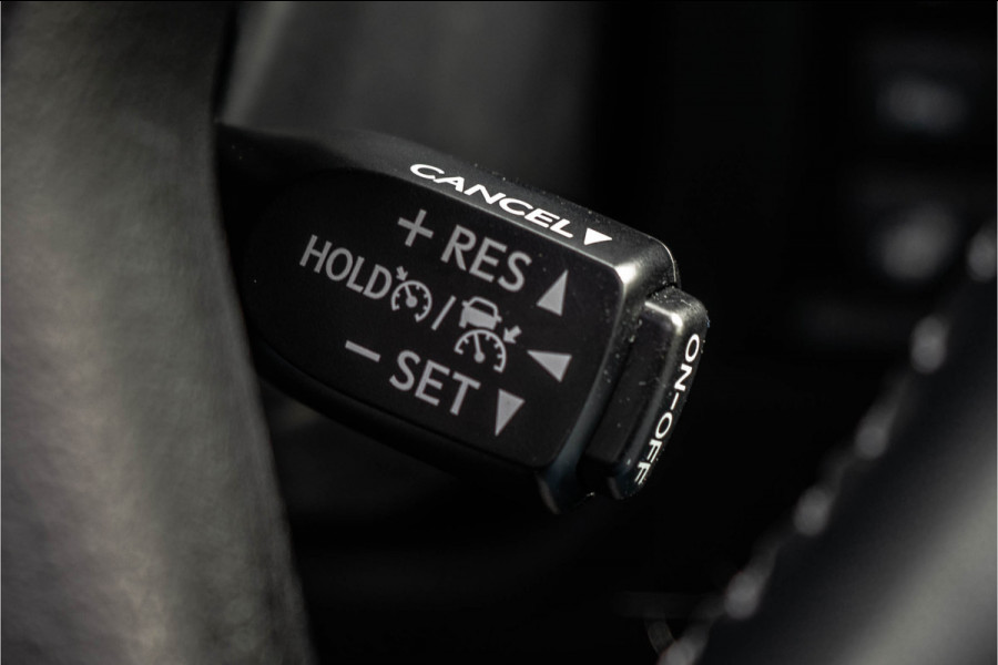 Toyota Land Cruiser 2.8D-4D | 204 PK | 4X4 | Vol Opties | Automaat | Luchtvering | 360° camera | Adapt.Cruise | Stoelverw. & -koeling | LED