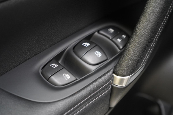 Nissan QASHQAI 1.2 N-Connecta Automaat | Navigatie | 360 camera | Cruise control | Lm velgen | Trekhaak afn.