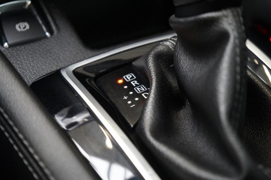 Nissan QASHQAI 1.2 N-Connecta Automaat | Navigatie | 360 camera | Cruise control | Lm velgen | Trekhaak afn.