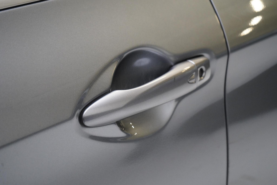 Nissan QASHQAI 1.2 N-Connecta Automaat | Navigatie | 360 camera | Cruise control | Lm velgen | Trekhaak afn.