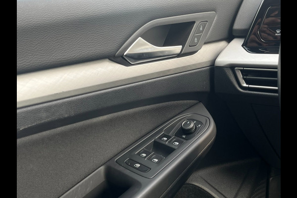 Volkswagen Golf Variant 1.0 TSI Life | 1ste eigenaar| Carplay | PDC |