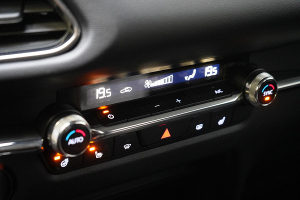 Mazda CX-30 2.0 e-SkyActiv-G M Hybrid Comfort | Head-Up | Stoelverwarming | Stuurverwarming | Adaptive