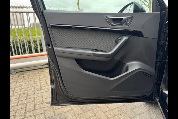 Seat Ateca 1.4 EcoTSI Xcellence CAMERA / PDC / CRUISE / CARPLAY / NAVI / ECC / NL AUTO / GOED ONDERHOUDEN / ALCANTARA / ZWARTE HEM