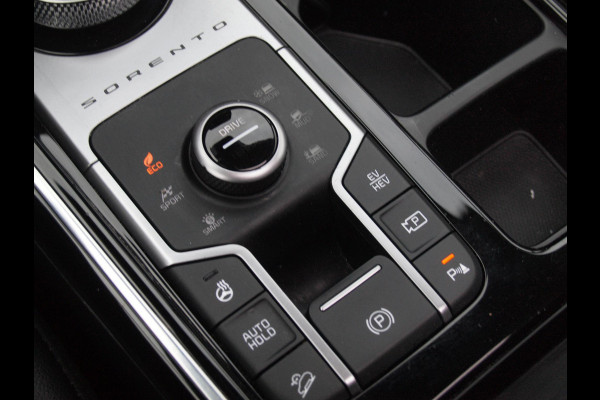 Kia Sorento 1.6 T-GDI Plug-in Hybrid 4WD DynamicPlusLine 7p. | Panoramadak | Camera | Apple Carplay | Cruise Control | BOSE |