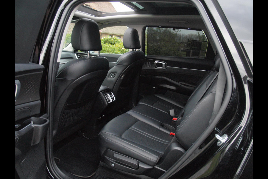 Kia Sorento 1.6 T-GDI Plug-in Hybrid 4WD DynamicPlusLine 7p. | Panoramadak | Camera | Apple Carplay | Cruise Control | BOSE |