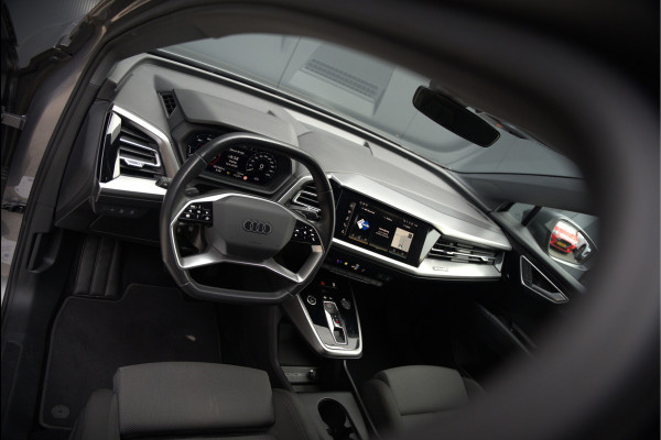 Audi Q4 e-tron 35 Launch edition Advanced 55 kWh | Stoelverwarming | Cruise Control | Navigatie | Apple Carplay | Keyless | Parkeersensoren | RS Seats | Matrix LED | BTW | NAP