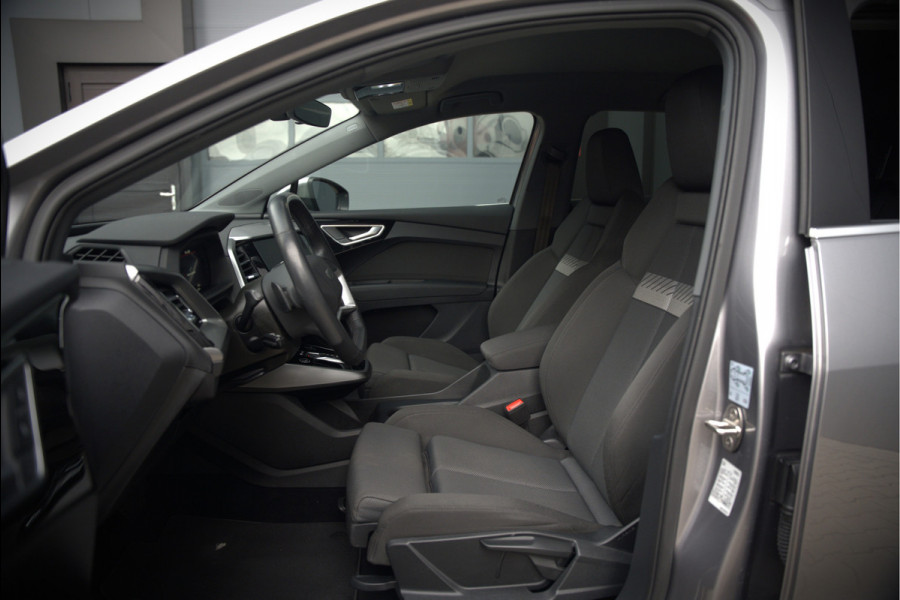 Audi Q4 e-tron 35 Launch edition Advanced 55 kWh | Stoelverwarming | Cruise Control | Navigatie | Apple Carplay | Keyless | Parkeersensoren | RS Seats | Matrix LED | BTW | NAP