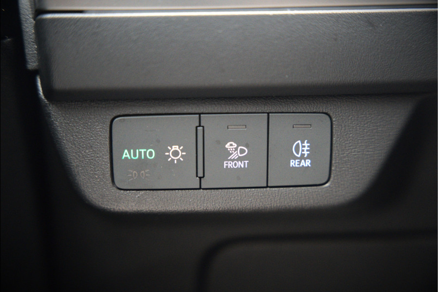 Audi Q4 e-tron 35 Launch edition Advanced 55 kWh | Stoelverwarming | Cruise Control | Navigatie | Apple Carplay | Keyless | Parkeersensoren | RS Seats | Matrix LED | BTW | NAP