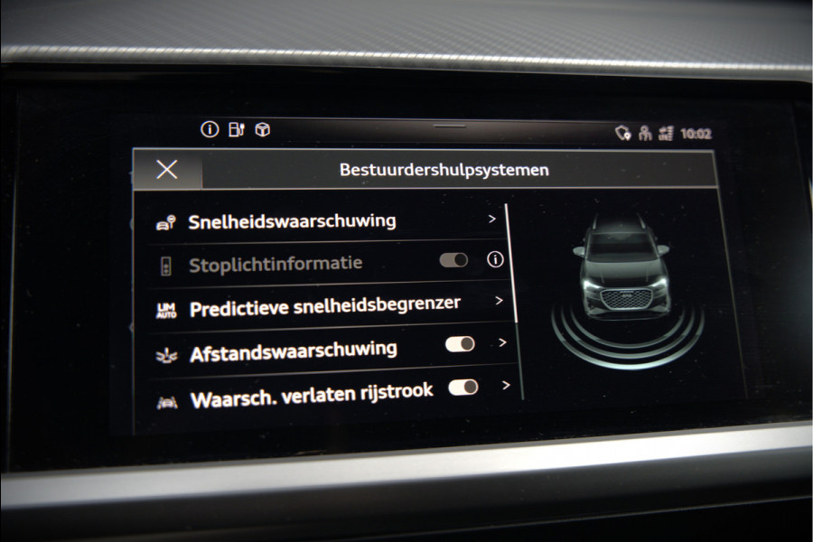 Audi Q4 e-tron 35 Launch edition Advanced 55 kWh | Stoelverwarming | Cruise Control | Navigatie | Apple Carplay | Keyless | Parkeersensoren | RS Seats | Matrix LED | BTW | NAP