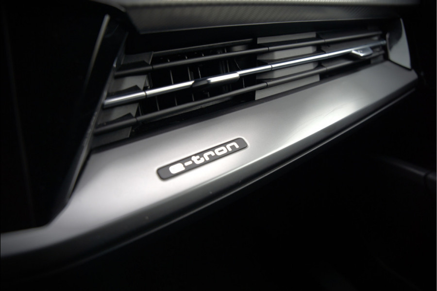 Audi Q4 e-tron 35 Launch edition Advanced 55 kWh | Stoelverwarming | Cruise Control | Navigatie | Apple Carplay | Keyless | Parkeersensoren | RS Seats | Matrix LED | BTW | NAP