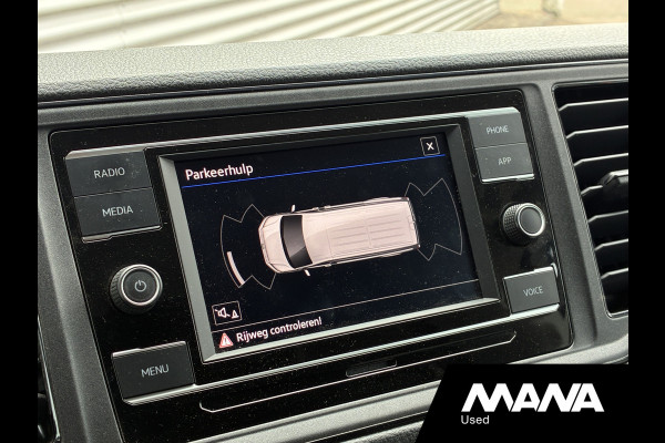 Volkswagen Crafter 2.0TDI 140PK L3H2 Automaat LED Standkachel Cruise Carplay Trekhaak Stoelverwarming Stuurwielverwarming