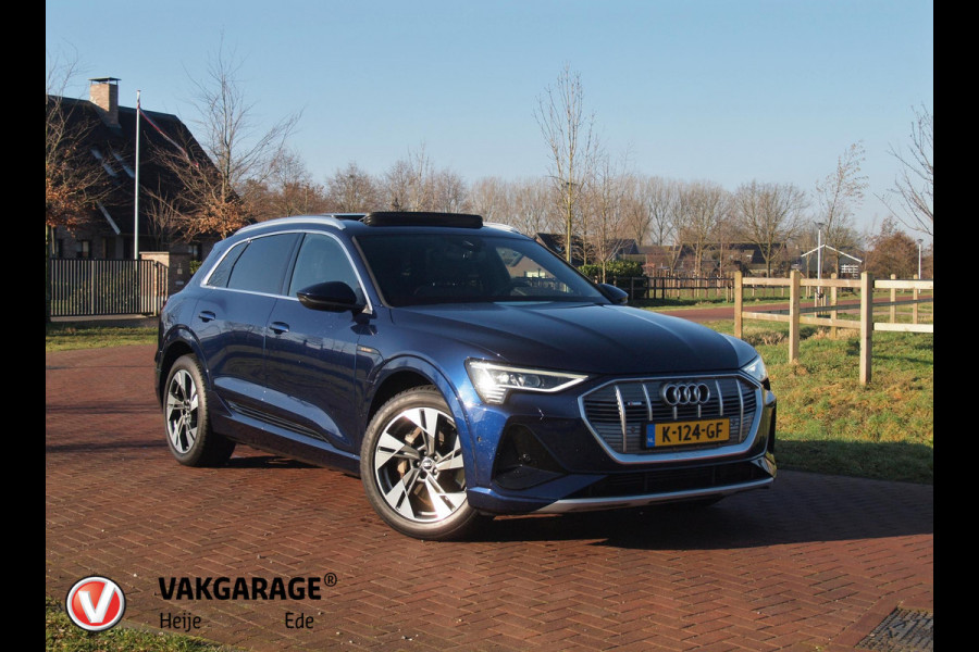Audi e-tron 55 quattro S edition 95 kWh | SOH 95% | S-Line | Panoramadak | Trekhaak | Apple Carplay | Cruise Control | Parkeersensoren |