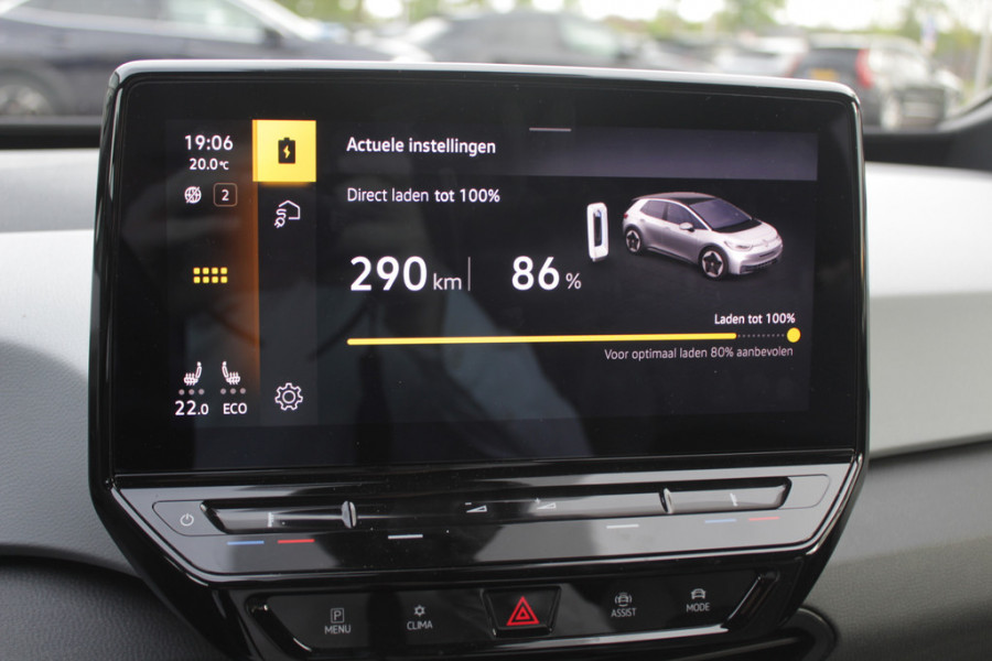 Volkswagen ID.3 First 58 kWh / SoH 93,5% / Camera / Keyless / Matrix LED / Interieurvoorverwarming / 19'' / DAB / Navigatie / ACC / Stoel+Stuurverwarming
