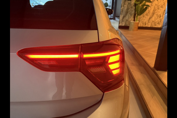 Volkswagen Polo 1.0 TSI Life Business Garantie Carplay StoelVW Airco Adaptieve Cruise Navi Led Dab Front Ass Rijklaar