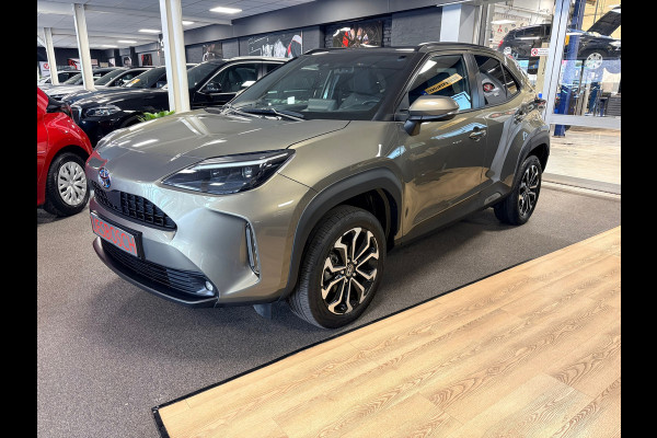 Toyota Yaris Cross 1.5 Hybrid Dynamic/navi / panoramadak / camera / stoel stuur verw / dodehoek / lane assist