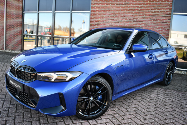 BMW 3-serie 330e xDrive M-Sport Pro Pano M-zetels ACC HUD 19inch El-klep