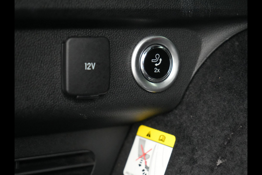 Ford Kuga 2.5 ST-Line X PHEV 225pk Dealer O.H. | Trekhaak Af Fabriek | Panodak | Adaptive Cruise | Head Up | 360 Camera | Bang & Olufsen | Alcantara Sportstoelen & Stuur Verwarmd | Keyless | Blis | Navigatie | DAB | Plug In Hybrid |