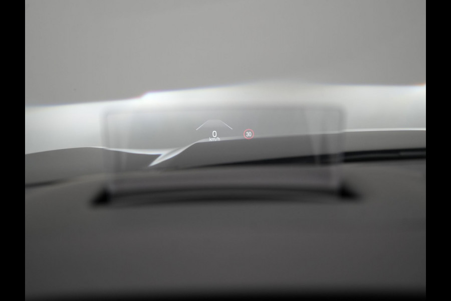 Ford Kuga 2.5 ST-Line X PHEV 225pk Dealer O.H. | Trekhaak Af Fabriek | Panodak | Adaptive Cruise | Head Up | 360 Camera | Bang & Olufsen | Alcantara Sportstoelen & Stuur Verwarmd | Keyless | Blis | Navigatie | DAB | Plug In Hybrid |