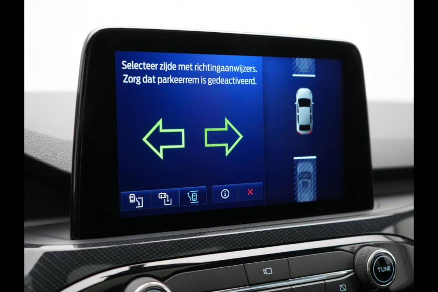 Ford Kuga 2.5 ST-Line X PHEV 225pk Dealer O.H. | Trekhaak Af Fabriek | Panodak | Adaptive Cruise | Head Up | 360 Camera | Bang & Olufsen | Alcantara Sportstoelen & Stuur Verwarmd | Keyless | Blis | Navigatie | DAB | Plug In Hybrid |