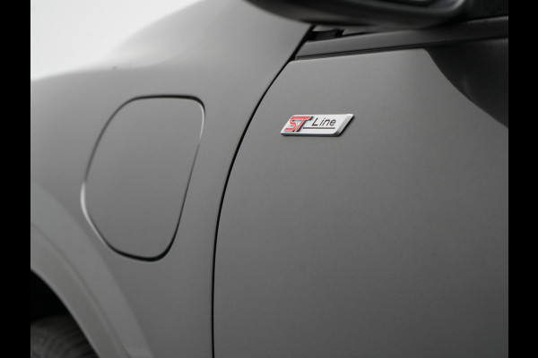 Ford Kuga 2.5 ST-Line X PHEV 225pk Dealer O.H. | Trekhaak Af Fabriek | Panodak | Adaptive Cruise | Head Up | 360 Camera | Bang & Olufsen | Alcantara Sportstoelen & Stuur Verwarmd | Keyless | Blis | Navigatie | DAB | Plug In Hybrid |