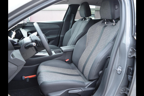 Peugeot 408 1.2 PureTech Allure Pack 130 EAT8 NAVIGATIE & CARPLAY | CAMERA MET SENSOREN | E.C.C. |