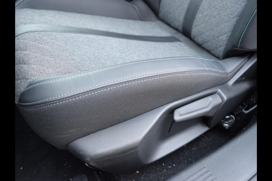 Peugeot 408 1.2 PureTech Allure Pack 130 EAT8 NAVIGATIE & CARPLAY | CAMERA MET SENSOREN | E.C.C. |