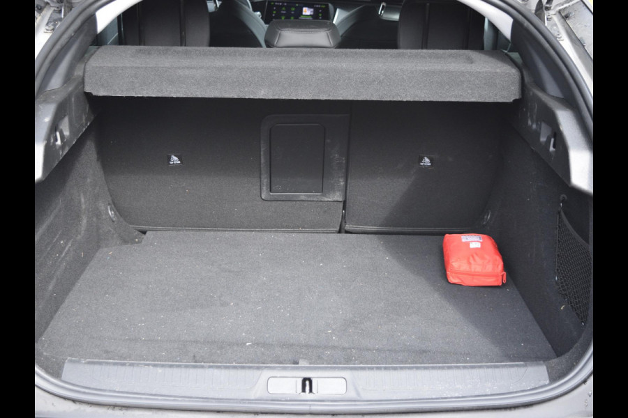 Peugeot 408 1.2 PureTech Allure Pack 130 EAT8 NAVIGATIE & CARPLAY | CAMERA MET SENSOREN | E.C.C. |