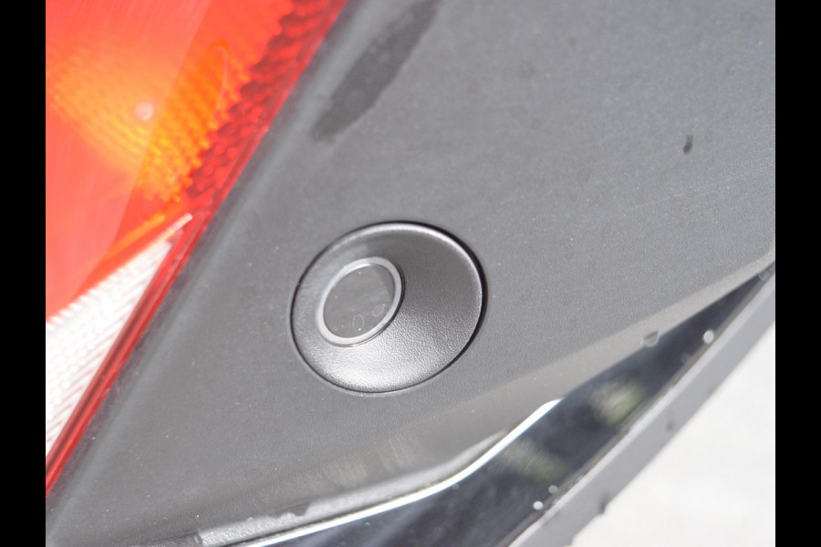 Peugeot 408 1.2 PureTech Allure Pack 130 EAT8 NAVIGATIE & CARPLAY | CAMERA MET SENSOREN | E.C.C. |