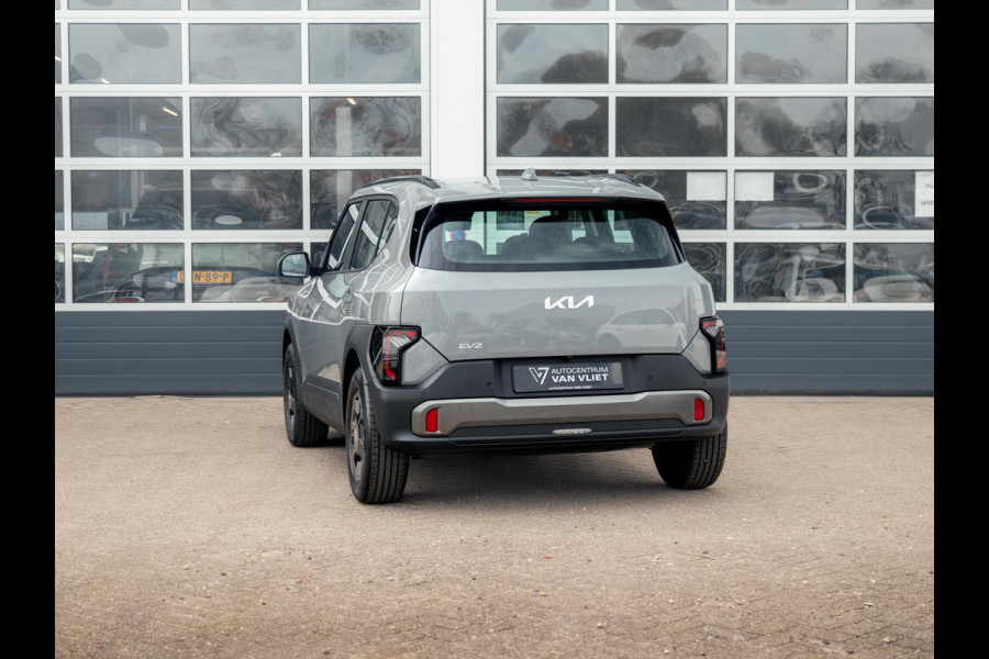 Kia EV2 Air 42.2 kWh 5p. | Actieprijs * | Clima | Adapt. cruise | Navi | Dakrails | 16" | Stoel&Stuur Verwarming | Apple Carplay